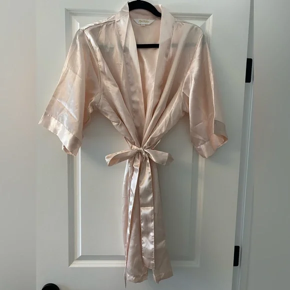 Satin Robe - Picture 1 of 2